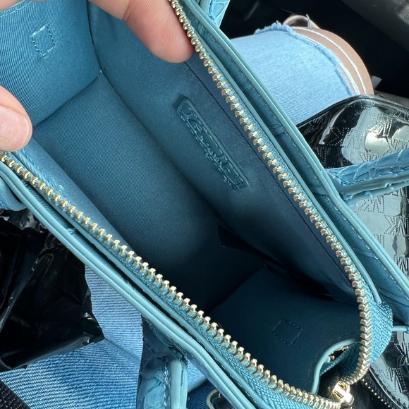 Forever 21 small chain handbag 👜 - Picture 4 of 5